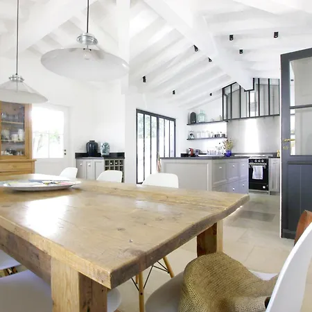 Family House Comfortable * Les Portes-en-Re