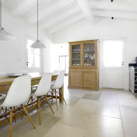 Family House Comfortable Les Portes-en-Re
